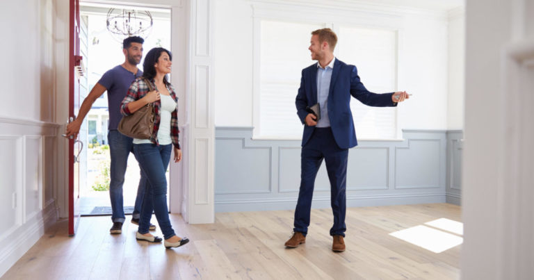 8 Reasons Why You Need a Real Estate Agent to Buy a House?